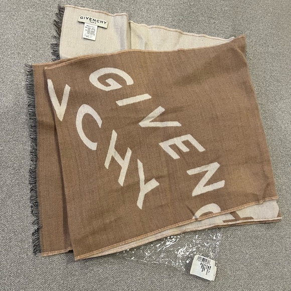 NEW Givenchy Beige Cream Wool Scarf - Picture 6 of 13